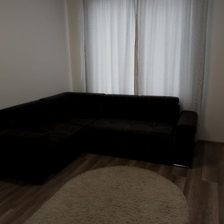 Gil Apartments, On Mynaiska 18 Uzhhorod Luaran gambar