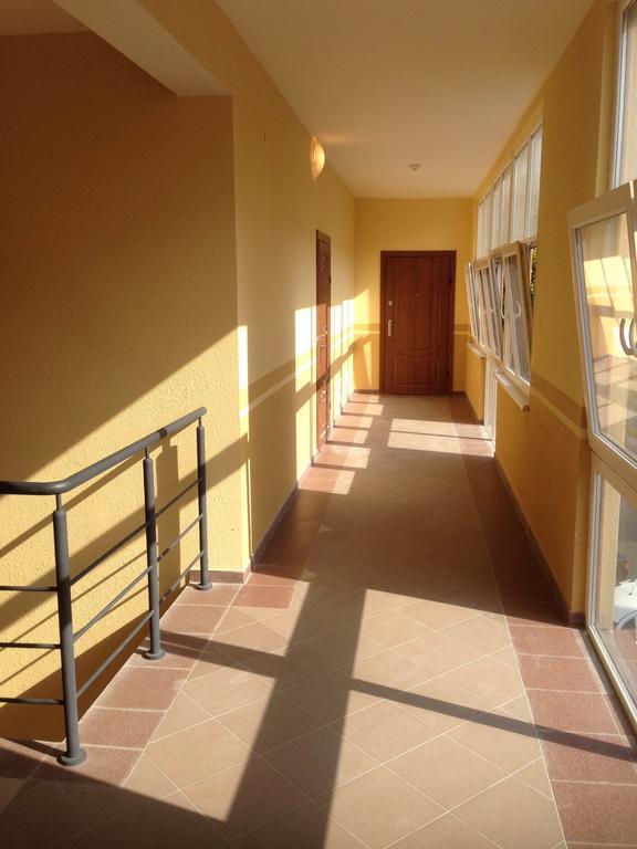 Gil Apartments, On Mynaiska 18 Uzhhorod Luaran gambar