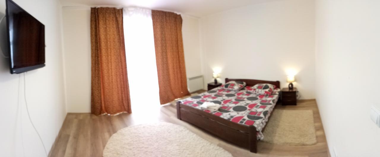 Gil Apartments, On Mynaiska 18 Uzhhorod Luaran gambar